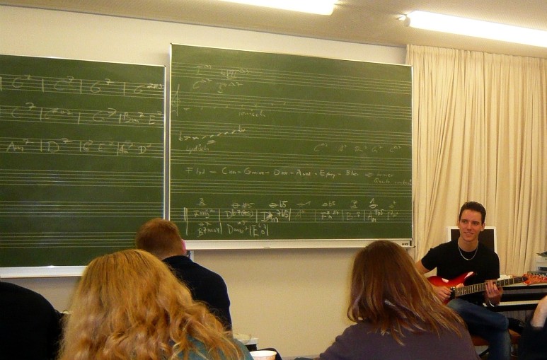 Dozent, Gehörbildung, Harmonielehre, Hochschule für Musik Mannheim, Helmut Scholz (Gitarre) Dozent, Gehörbildung, Harmonielehre, Hochschule für Musik Mannheim, Helmut Scholz (Gitarre)